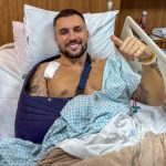 Nesta quarta-feira (11), o ex-BBB Arthur Picoli contou para os seguidores como está sendo a recuperação da cirurgia que fez no ombro (Foto: Instagram)