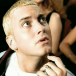 Slim Shady explora o lado engraçado do rapper. (Foto: Reprodução/YouTube)