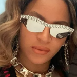 Inclusive, os créditos das músicas do disco foram divididos entre Beyoncé e Sasha. (Foto: Instagram)