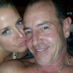 Michael Lohan se envolveu em diferentes tipos de crimes. Ele já cumpriu prisão por abuso de informação privilegiada, violação da liberdade condicional e violência doméstica. (Foto: Instagram)