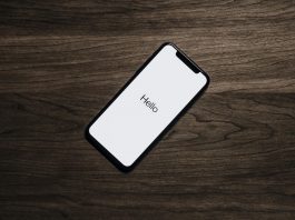 Nesta segunda-feira (16), a Apple libera para todo mundo o novo sistema operacional dos iPhones, o iOS 18. (Foto: Pexels)