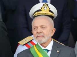 Além do evento esvaziado, Lula viu seu rival político, Jair Bolsonaro (PL), reunir uma impressionante multidão de centenas de milhares de pessoas na Avenida Paulista no mesmo dia. (Foto: Agência Brasil)