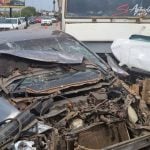 O impacto da colisão em sequência fez um dos carros tombar lateralmente e outro veículo ficou prensado contra o guard-rail. (Foto: CBDF)