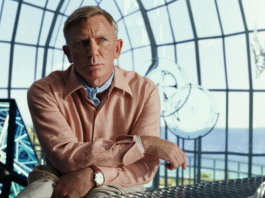 Daniel Craig não é um grande fã da forma como as sequências de “Knives Out” (ou “Entre Facas e Segredos”), como “Glass Onion”, estão sendo lançadas pela Netflix. (Foto: Netflix)