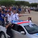 Segundo apuração, o ovo foi lançado por membros do próprio PT local. (Foto: Youtube)