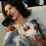 Marina ainda revelou que esta canção foi a primeira produção cantada por ela ainda na infância (Foto: Instagram)