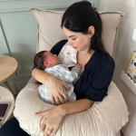 Sthefany Brito deu à luz seu segundo filho, Vicenzo, há um mês. (Foto: Instagram)