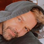 Da lista de apaixonados pelo Brasil, temos ele, Ricky Martin! O cantor decidiu dedicar algumas horas do seu dia a dia para aprender o idioma e conseguir se comunicar melhor com os fãs. (Foto: Instagram)