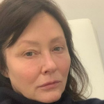 Shannen Doherty, atriz americana da série Barrados no Baile, descobriu a doença no auge da fama. (Foto: Instagram)