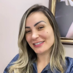 Agora, Andressa parece estar satisfeita com a mulh3r que se tornou: Eu venci, eu consegui sair do fundo do poço... Não tem empresa, juiz ou médico que ganhe o que eu ganhei em 11 meses que estou na rede social [para +18]. Não preciso do velho da lancha, agora eu sou a velha da lancha, disse ela por fim. (Foto: Instagram)