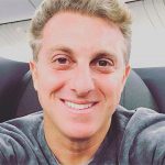 Luciano Huck é carismático com o público (Foto: Instagram)