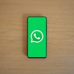 Vale lembrar que o WhatsApp não permite bloquear um grupo. Mas é possível sair do grupo e bloquear os administradores, exibidos na lista de participantes. (Foto: Pexels)