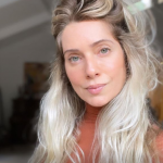 Com isso, durante a entrevista, a apresentadora perguntou o que Letícia faria caso uma amiga contasse que ficou com o seu marido. (Foto: Instagram)