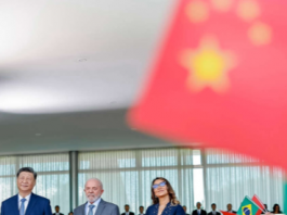 Durante a visita oficial do presidente chinês Xi Jinping a Brasília, ele e Luiz Inácio Lula da Silva (PT) trocaram presentes emblemáticos. (Foto: reprodução instagram/ @Ricardostuckert)