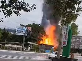 Ela é suspeita de ter ateado fogo ao imóvel. (Foto: Instagram)