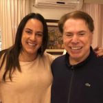 “Eu nunca tomei patada do Silvio Santos pai, eu tomei no Senor Abravanel, que era conversa no pé do ouvido. Sabe uma dor de ouvido inflamado? É aquilo ali. E patada do Silvio Santos, milhares”, disse ela. (Foto: Instagram)