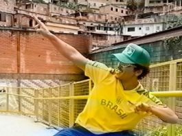 Ana Christina Aguiar compartilhou em suas redes sociais um vídeo em que Bruno aparece usando a camisa número 10 do time, que pertence ao jogador Rodolfo de Almeida Guimarães. (Foto: Instagram)