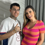 Os pedidos começaram após Arthur Urach, de 19 anos, anunciar que, como a mãe, também começará a vender conteúdo + 18 na Internet. (Foto: Instagram)