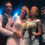 Sabrina Sato, pegou as flores do casamento de Ticiane Pinheiro e César Tralli, celebrado em dezembro de 2017. Na época, ela namorava o ator Duda Nagle, de quem ficou noiva. (Foto: Instagram)