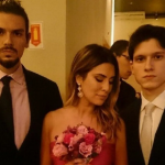 Em junho de 2015, a atriz e apresentadora Fernanda Paes Leme pegou o buquê no casamento da amiga de infância Gabriela Nogueira. (Foto: Instagram)