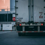 Os infratores teriam roubado um caminhão e usado o veículo para derrubar um dos portões da propriedade. (Foto: Divulgação/Pexels)