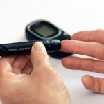 Se você está experimentando esses sinais de alerta, especialmente se tiver diabetes ou estiver em risco de desenvolvê-la. (Foto: Pexels)