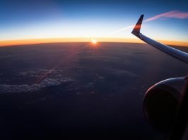 O temor de que possa acontecer uma turbulência durante uma viagem de avião é um dos maiores por qualquer passageiros. (Foto: Pexels)