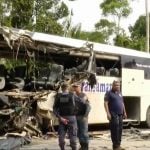 De acordo com informações, o ônibus vinha do município de Itapiranga com destino a Manaus e o caminhão seguia na outra pista, quando ocorreu a tragédia. (Foto: TV Globo)