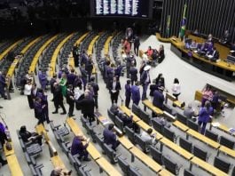 Estes e outros pontos contidos no texto visam melhorar a execução de programas sociais e conter o crescimento das despesas do Executivo. (Foto: Câmara dos Deputados)