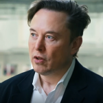 O patrimônio líquido de Elon Musk atingiu US$400 bilhões, segundo a Bloomberg, tornando-o a primeira pessoa a ultrapassar essa marca. (Foto: Reprodução)