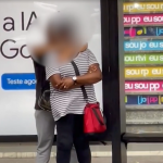 A mulher feita refém em um ponto de ônibus na Avenida Paulista, no Centro de São Paulo, na tarde da segunda-feira (9) contou que chegou a ficar impaciente com a situação pensando que iria atrapalhar a sua rotina. (Foto: Reprodução)