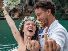 Os atores Larissa Manoela, de 23 anos, e André Luiz Frambach, de 27, gostam bastante de celebrar o amor que sentem um pelo outro. (Foto: Instagram)