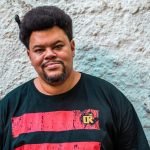 O ator Babu Santana usou as redes sociais na quinta-feira (26) para contar que sofreu um acidente de carro no dia 23 de dezembro no Rio de Janeiro. (Foto: Instagram)