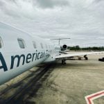 O site de monitoramento de voos Flightradar24 mostrava, por volta das 10h (horário de Brasília), dezenas de aviões da American Airlines em solo nos principais hubs da companhia, que incluem os aeroportos de Miami e Dallas-Fort Worth. (Foto: Unsplash)