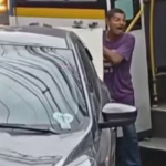 O homem ficou indignado com o motorista do transporte público. (Foto: Reprodução/Redes Sociais)