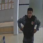 Um homem suspeito de assaltar uma agência bancária, usando uma farda da Polícia Militar, foi preso no sábado (14/12/2024), no interior do Maranhão. (Foto: Reprodução)