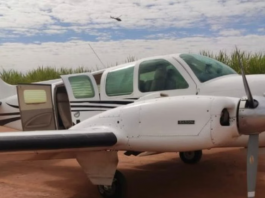 Polícia detém avião com 400 tijolos de cocaína. (Foto: Divulgação/Polícia Rodoviária Federal)