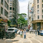 Há ainda 5,62% de brasileiros que vivem em domicílios emprestados e menos de 1% que vivem em outras condições. (Foto: Pexels)