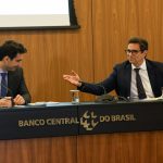 Em 2024, o Brasil enfrentou uma verdadeira batalha cambial, com o Banco Central se vendo forçado a tomar medidas drásticas para conter a valorização do dólar frente ao real (Foto: Agência Brasil)