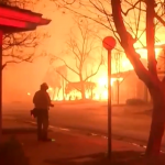 Assim, a atualização das vítimas fatais foi confirmada pelas autoridades às agências de notícias Reuters e Associated Press na noite de domingo (12) —antes, 16 haviam sido confirmadas. (Foto: Reprodução)