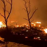 "A situação está extrema. São ventos com força de furacão", afirmou a capitã do Departamento de Bombeiros do Condado de Los Angeles, Sheila Kelliher. (Foto: Reprodução)