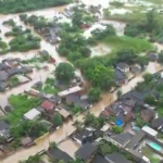 Além disso, foram destinados quatro caminhões com material de ajuda humanitária, pela Defesa Civil Estadual em conjunto com o Fundo Social. (Foto: Reprodução)