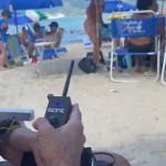 "O aparelho mostrado no vídeo emite um sinal Bluetooth intenso na direção da caixa de som, gerando interferência na comunicação com o celular". (Foto: Reprodução)