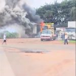 O Corpo de Bombeiros Militares do Distrito Federal (CBMDF) foi rapidamente acionado para combater as chamas e realizar o rescaldo do local, garantindo a segurança de todos os envolvidos e impedindo que o incêndio se alastrasse. (Foto: Instagram)