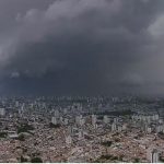 No entanto, por volta das 14h, a empresa restabeleceu o serviço para cerca de 500 mil imóveis. (Foto: TV Globo)