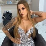 A namorada de Arthur Urach, filho de Andressa Urach, contou que o incidente ocorreu enquanto ela ajudava sua nora (Foto: Instagram)