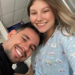 Na sequência, Isabel abriu o jogo e revelou a sua rotina de maternidade em meio a um tumor raro. A jovem disse que está agradecida com a chegada de Arthur (Foto: Instagram)