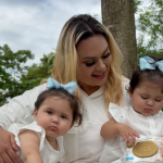 Segundo Gabriela, uma das meninas estava com muita gripe e, por isso, decidiu levar ao hospital. No entanto, só percebeu que tinha levado a filha errada quando chegou lá. (Foto: Reprodução/Instagram)