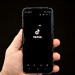 Elon Musk, o magnata mais ousado do mundo, está a ponto de desembolsar até impressionantes 50 bilhões de dólares para adquirir as operações do TikTok nos Estados Unidos, de acordo com a Forbes (Foto: Unsplash)