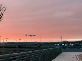 Já estamos em 2025, mas, infelizmente, a viagem no tempo ainda não foi inventada. (Foto: Pexels)